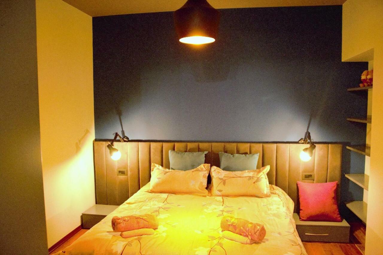 Nikki Apartment